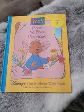 Disney Pooh "There's No Place Like Home" Volume 7 - Yellow & Pink Cover